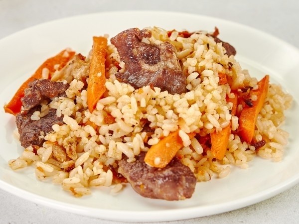Узбекский плов с говядиной из казана