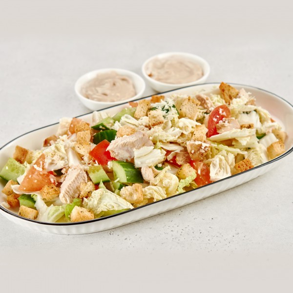 Салат куриный с соусом Цезарь на четверых Салат куриный с соусом Цезарь на четверых